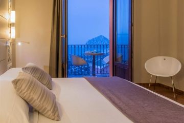 Suite Vue mer avec balcon