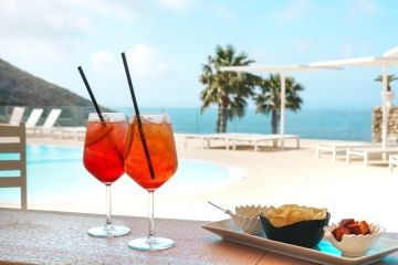 BAR / POOL LUNCH MENU