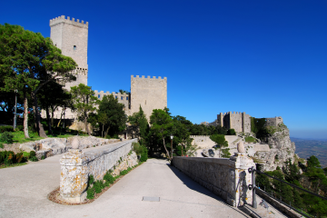 Borghi siciliani: viaggio nei gioielli nascosti tra storia, panorami e tradizioni autentiche