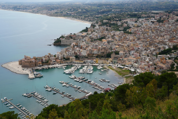 Borghi siciliani: viaggio nei gioielli nascosti tra storia, panorami e tradizioni autentiche