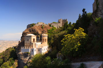 Erice cosa vedere: guida al borgo medievale sopra Trapani