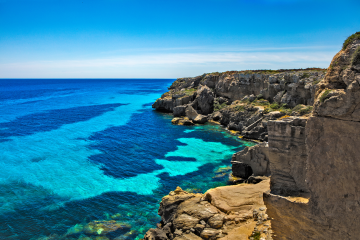 Favignana cosa vedere: guida all'isola tra cale, tonnara e cave di tufo