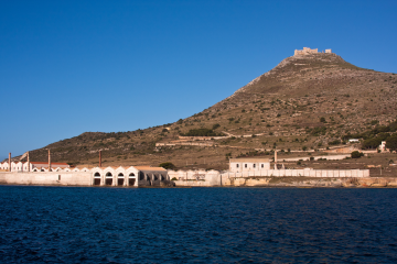 Favignana cosa vedere: guida all'isola tra cale, tonnara e cave di tufo - 1