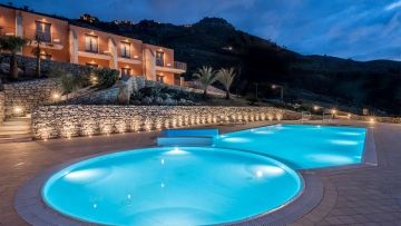 Resort Hotel